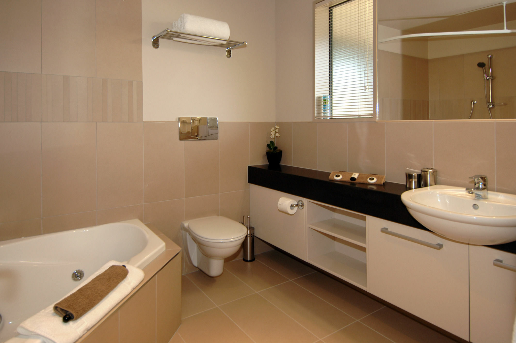 Palazzo Motor Lodge Nelson Eksteriør bilde Bathroom